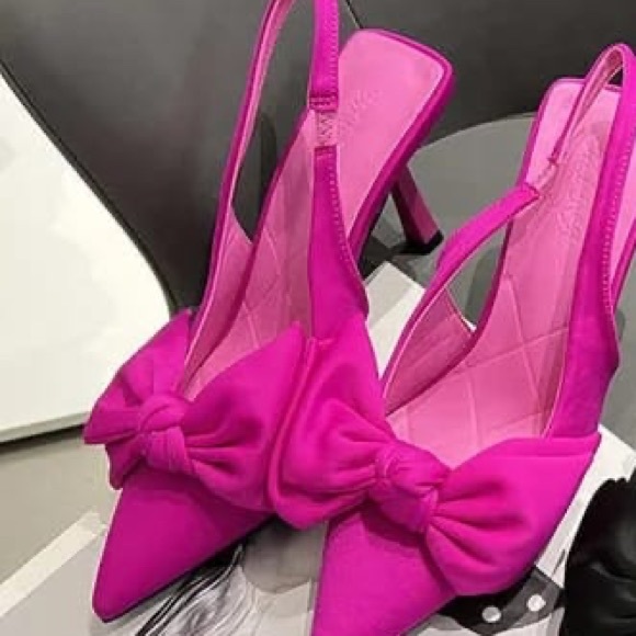 BRANDED PUMPS WITH HEEL IN STOCK - Picture 2 of 6